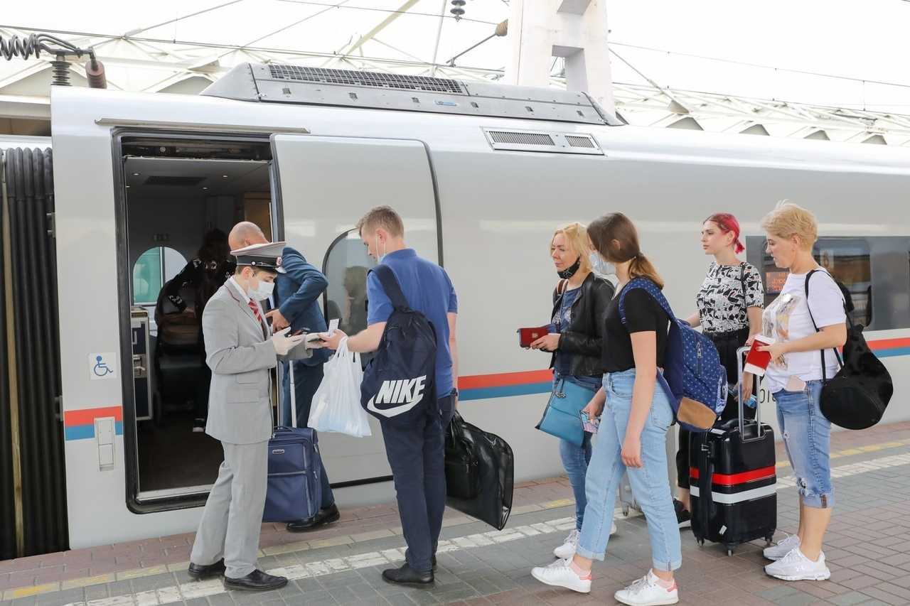 В ТОП попали самые популярные сервисы для онлайн бронирования, покупки железнодорожных билетов Рейтинг включает в себя сервисы с доступными расценками и агрегаторы, предоставляющие комплексные туристические услуги